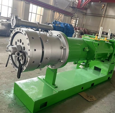 XJ-300擠出機工程胎內胎